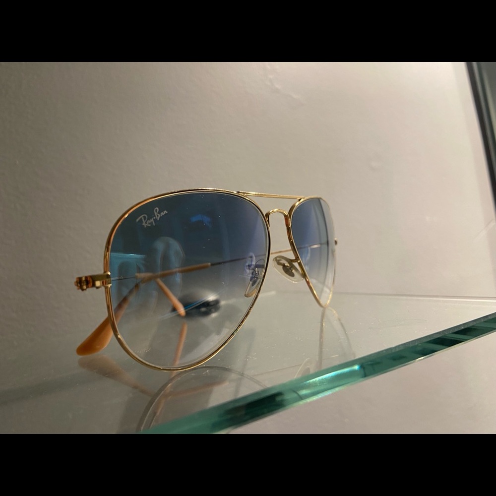 Rayban blue aviators